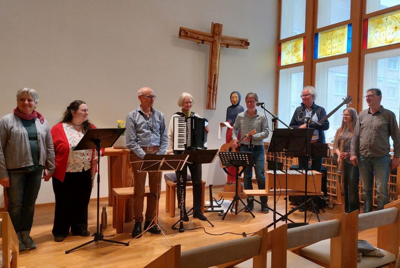 Konzert Band MiKaPeLA & Tim beim Konzert in der Kapelle im Klinikum Memmingen