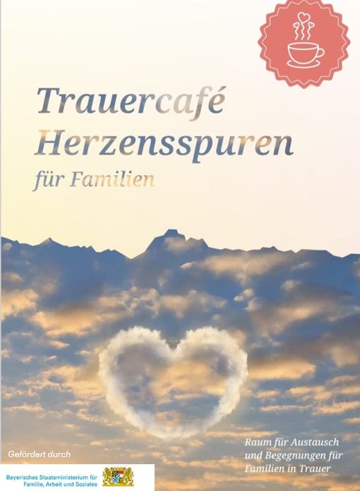 Himmel mit Herz Wolkenbild am Himmel, das ein Herz als Wohlfühlort für Familien in Trauer zeigt