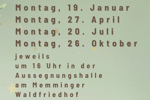 Brennende Kerzen im Glas Brennende weiße Kerzen funkeln in Gläsern und geben Licht im Dunkeln